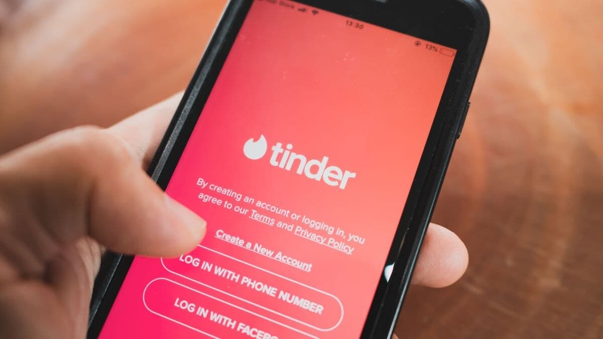 Dlaczego Tinder stał się tak popularny?
